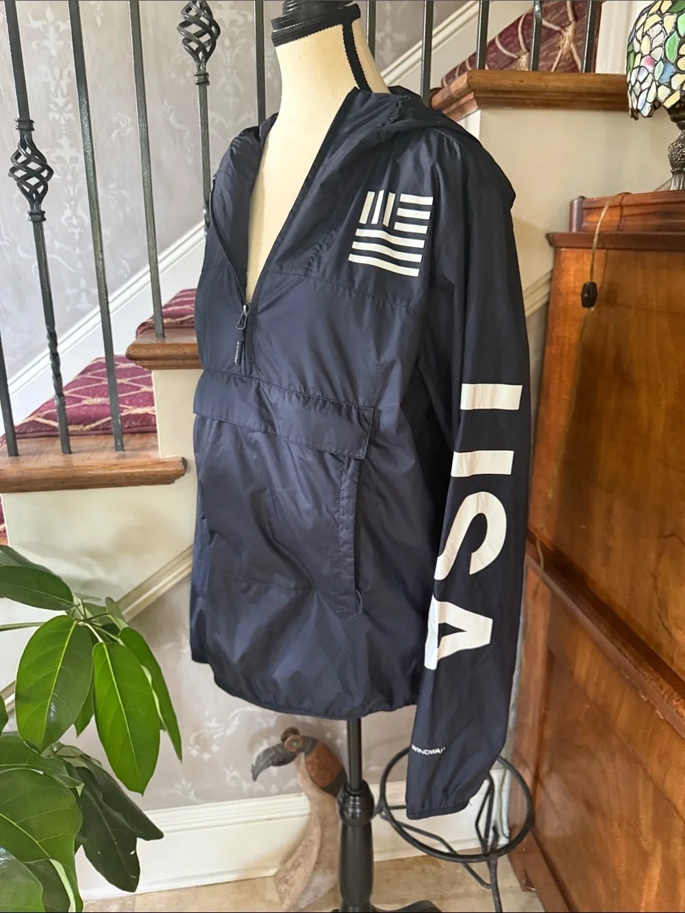 NORTHFACE WINDWALL windbreaker men’s small, perfect condition pullover style